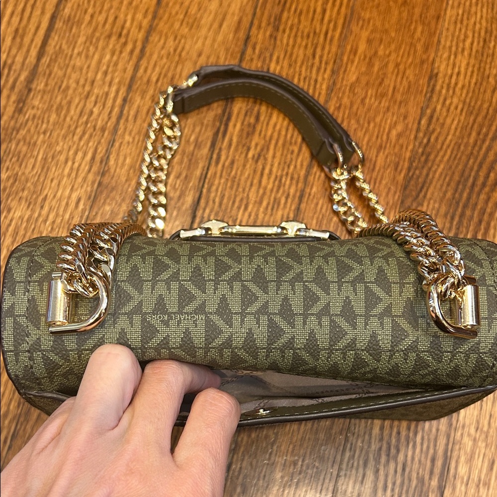 Michael Kors Green Crossbody Bag/Purse with Gold Chain Strap - NWOT - Picture 6 of 13